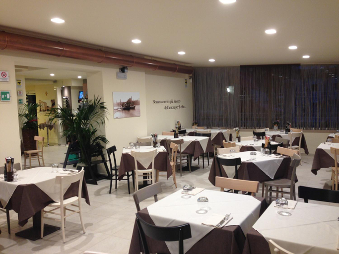 Food & Drinks 5, Alla Passeggiata, Verona