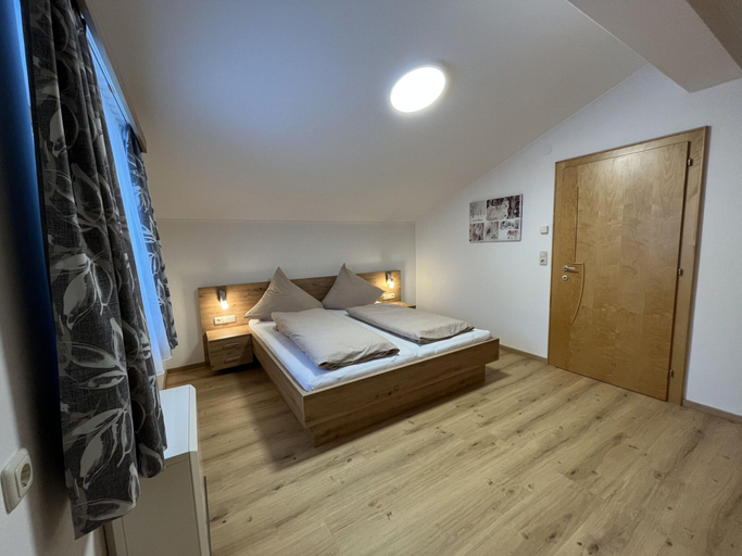 Bedroom 4, Apartment in Wald Near Krimml Waterfalls, Zell am See