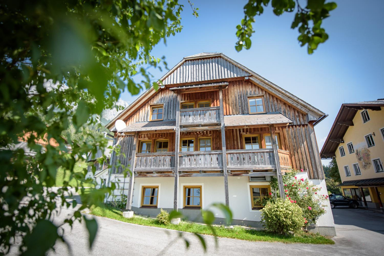 MAYER - Wirtshaus und Dorfhotel, Liezen