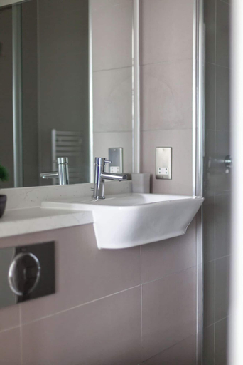 Bathroom 4, The Colindale Luxury Apartment, London