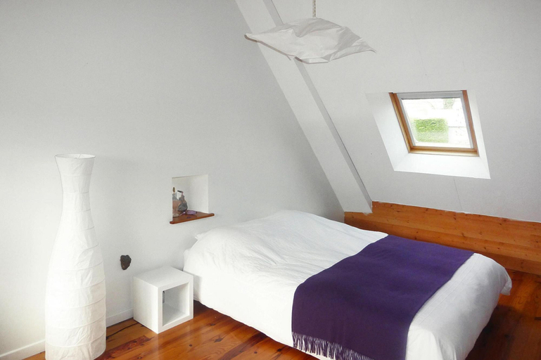 Room 5, Semi-detached House, St. Cast-le-guildo, Côtes-d'Armor