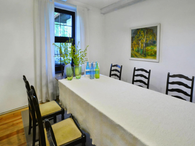 Dining 4, Comfortable Holiday Villa With Fireplace, Garden, Koszalin