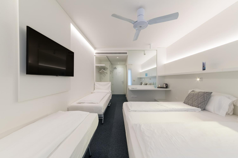 Bedroom 3, Hotel Santoni, Trento