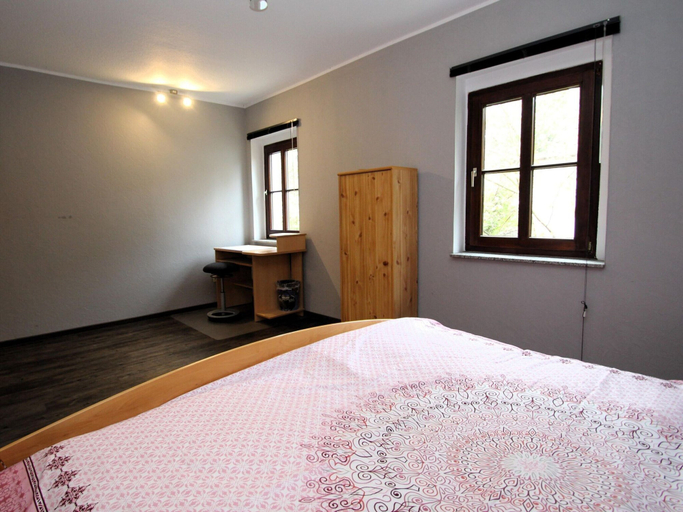 Room 3, Zentrumsnahe Ferienwohnung in Lage-ex TUI, Lippe