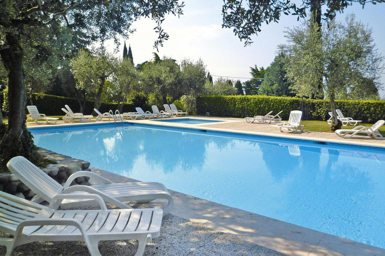 Pool 3, Residence Pratone, Garda, Verona