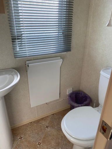 Bathroom 3, Beach Haven - Silver Beach - Standard, Lincolnshire
