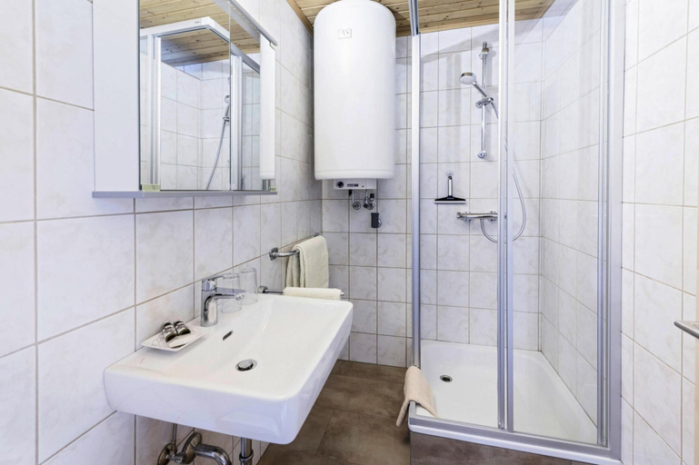 Bathroom 4, Adults Only Apartment With Pool, Völkermarkt