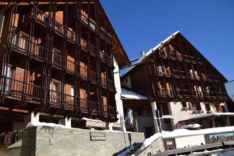 Room 5, Grange Hike Ski - 32D Sestriere, Torino