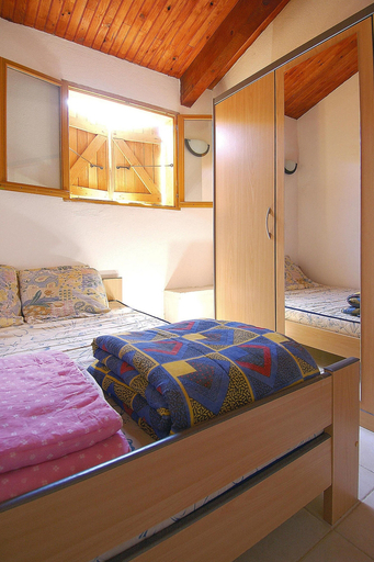 Others 2, Beachside Stay Near Gulf of Liscia, Corse-du-Sud