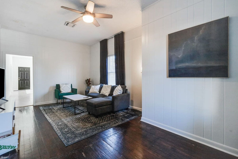 Others 5, Jefferson Rental Room 1, Lafayette