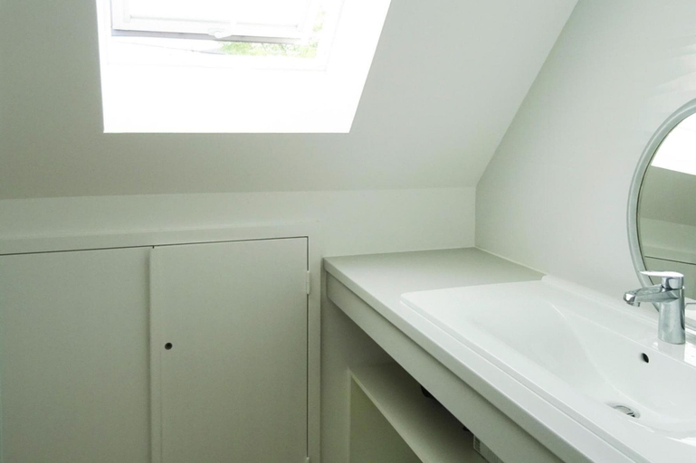 Bathroom 5, Holiday Home Morgat Near Sandy Beach, Finistère