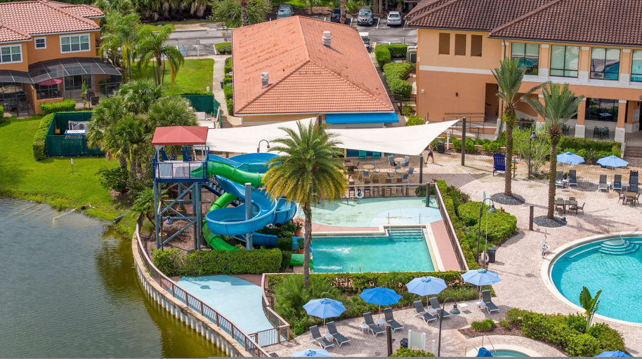 Room 3, Cozy 4BR Regal Oaks w hot tub, Osceola