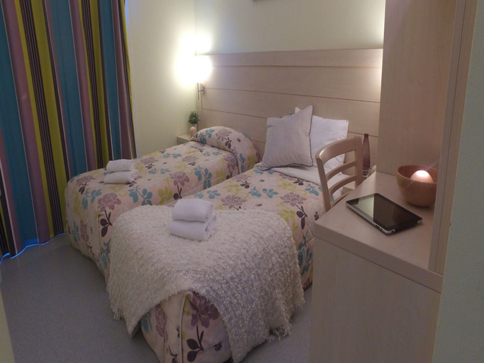 Room 5, Terraced House in Piriac-sur-mer Near Beach, Loire-Atlantique