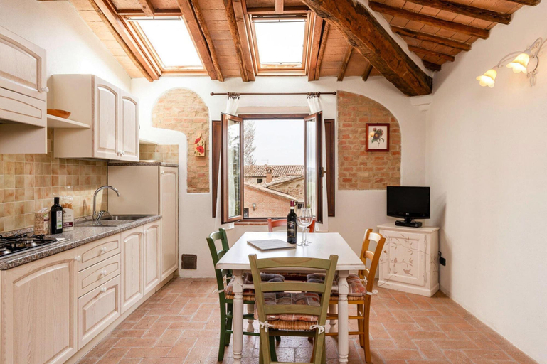 Private kitchen 4, Fattoria Bio Pieve a Salti, Montalcino, Siena