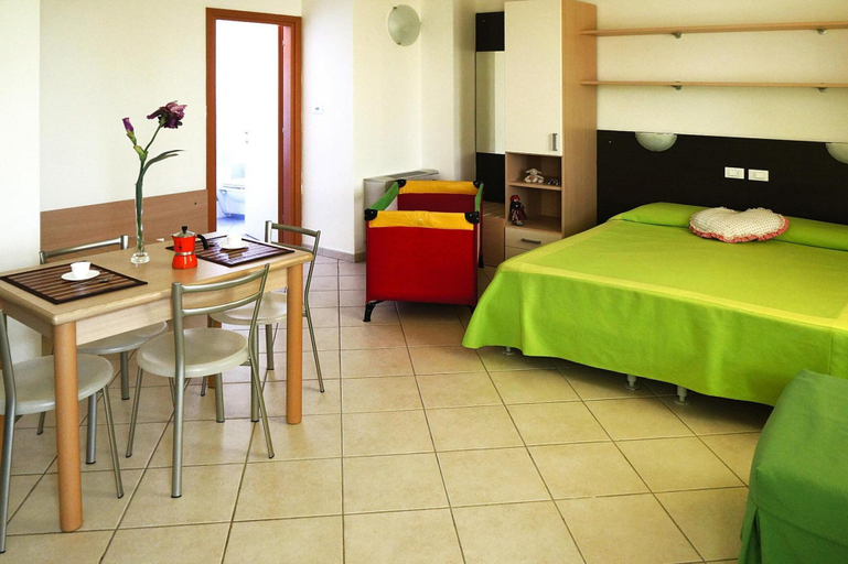 Bedroom 2, Apartment in Tuscany Near Beaches & Nature, Livorno