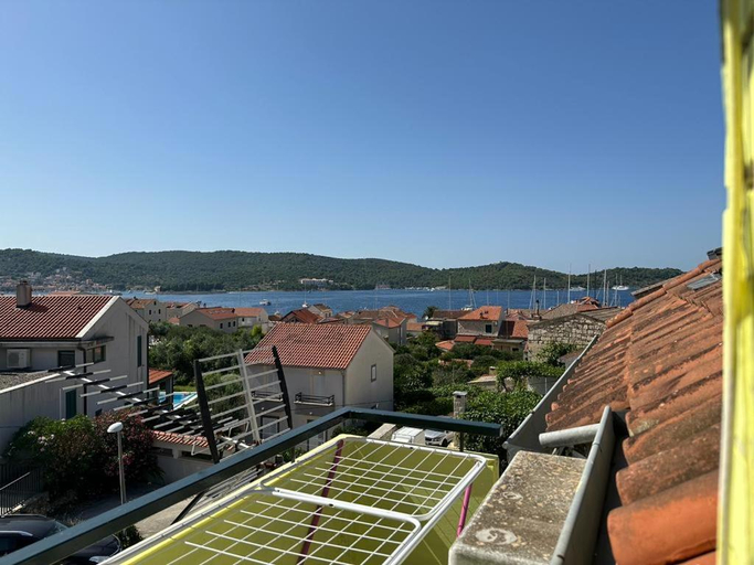 2, Apartments Bilic, Vis