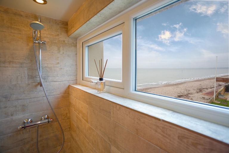 Bathroom 2, Sea Spray - Bracklesham Bay, West Sussex