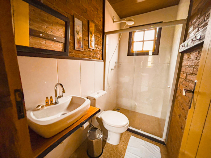 Bathroom 3, Minha Gloria Hotel Boutique, Bom Jardim