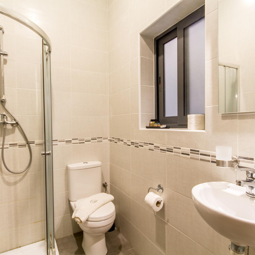 Room 4, Siku Gozitan House With Pool hot tub