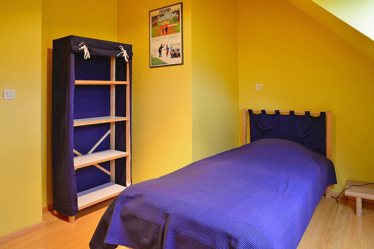 Bedroom 3, Holiday Farm in Pfaffenhofen with Indoor Pool, Bas-Rhin