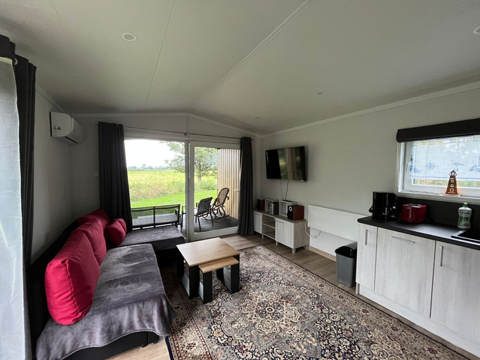 Living area 2, Holiday Home by Szczecin Lagoon With Garden, Police