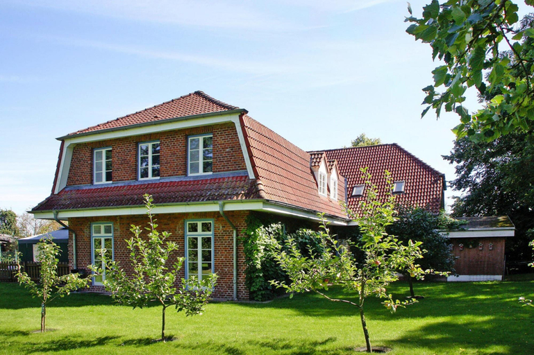 Exterior 2, Ferienwohnung, Gutshaus Schulenbrook, Nordwestmecklenburg