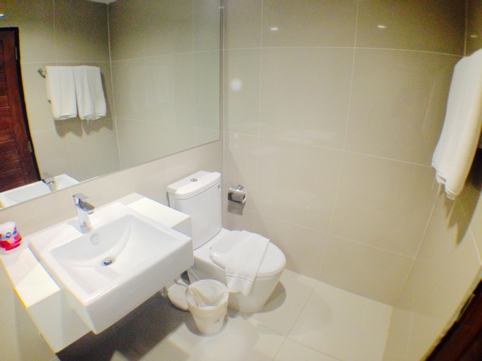 Bathroom 17