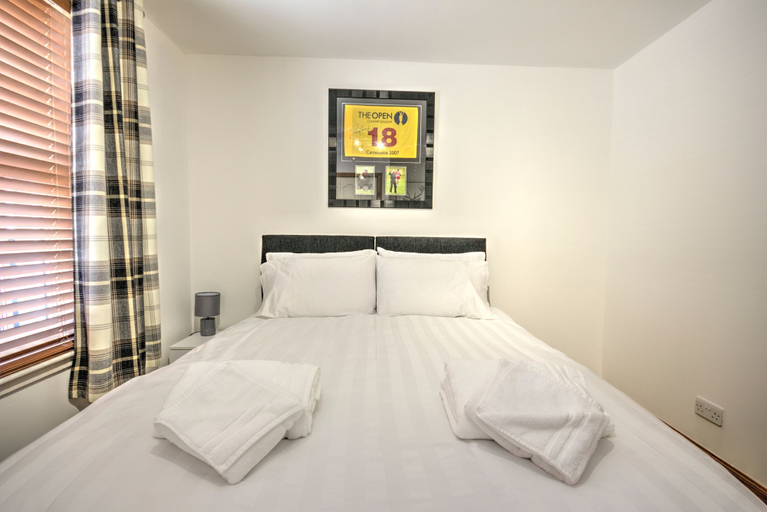 Others 4, 5 Argyle Place Dornoch, Highland
