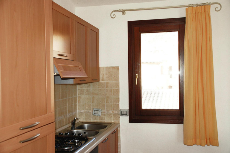 Private kitchen 5, Apartment in the Li Troni Residence in Budoni, Nuoro