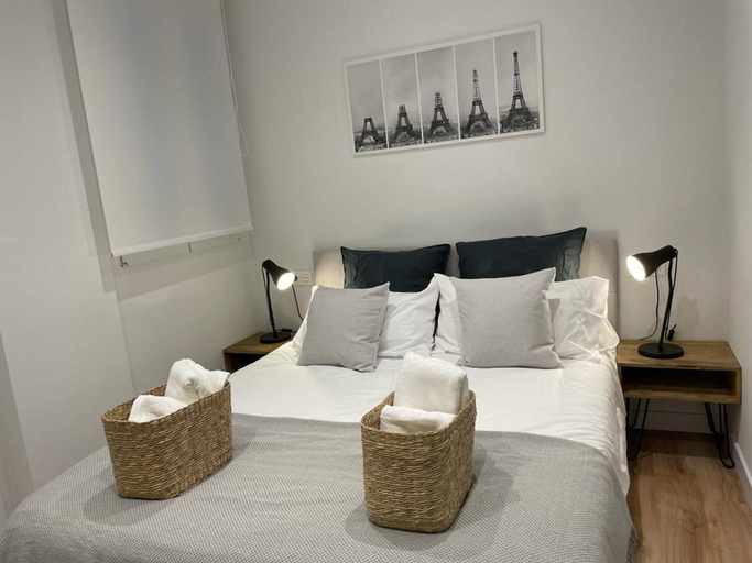 Bedroom 2, Cosy Bilbao City Center Apartment - 2BR, Vizcaya