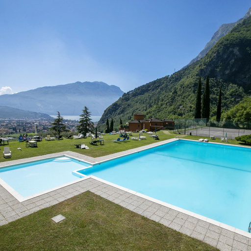 Others 2, Lake View Dom-us Apartment, Trento