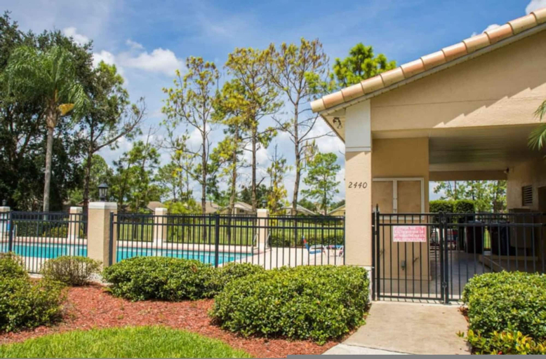 Room 3, Fairytale Haven in Haines City, Polk