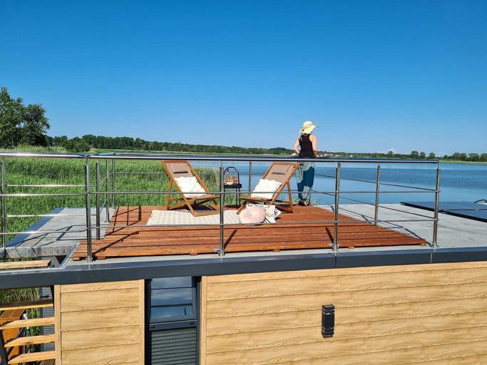 Exterior 4, Houseboat by Lake Jamno With Rooftop Terrace, Koszalin