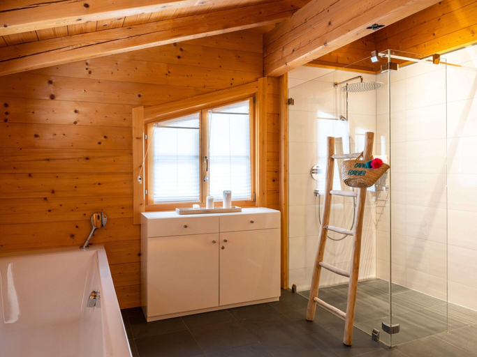Bathroom 3, Hideway Chalet Gamsgluck With Pool and Sauna, Kitzbühel