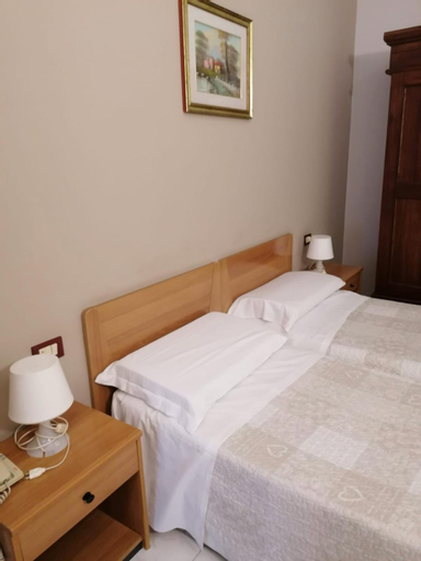 Bedroom 2, Il Leone D'Oro, Bergamo