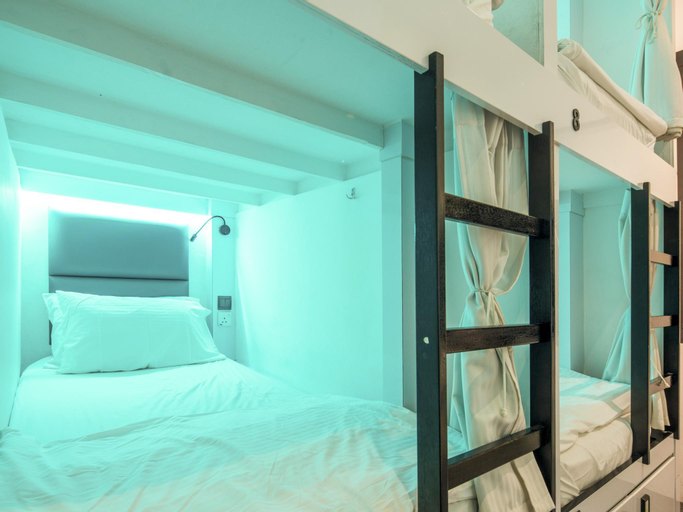 Bedroom 18