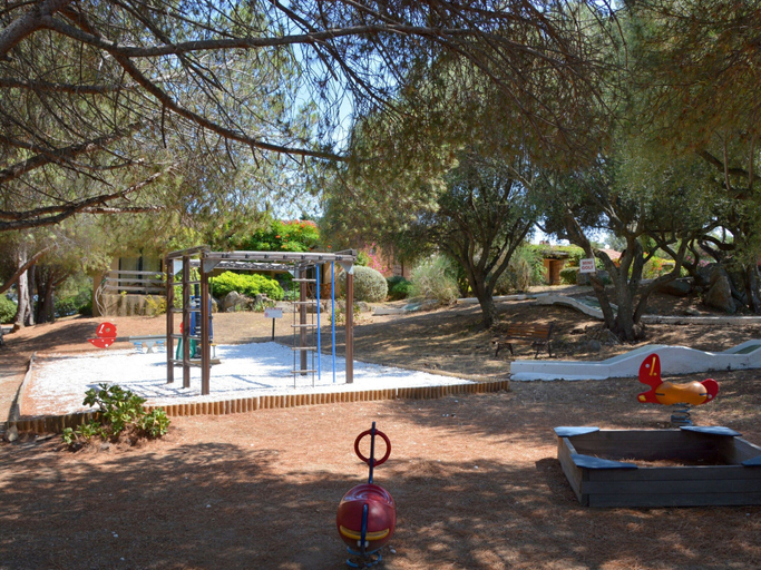 Pool 3, Apartment in Serra-di-ferro Near Cupabia Beach, Corse-du-Sud