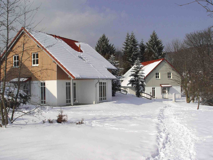 Exterior 3, Ferienhaus in Wernigerode mit Innenpool, Harz
