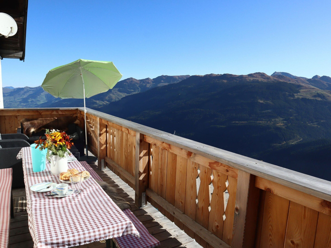 Others 1, Cabin in Brixental by Ski Lift Access, Zell am See