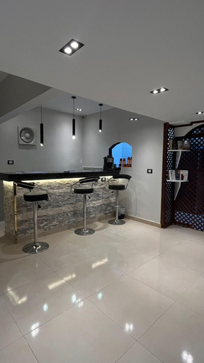 Others 5, HEAVEN HOSTEL, 'Abdin