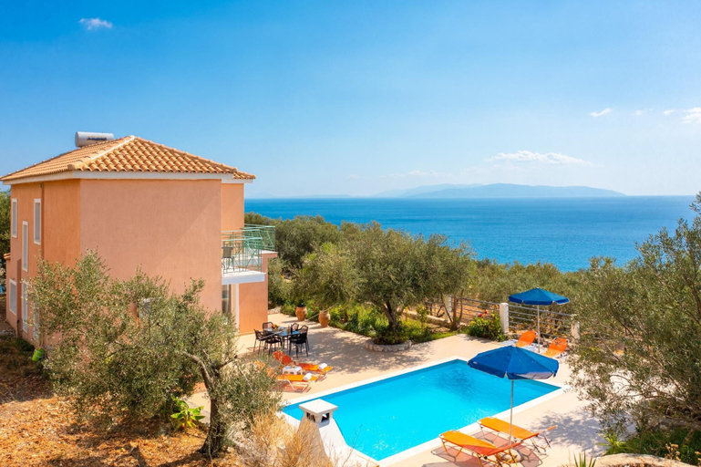 Room 4, Villa Eri in Vlachata, Ionian Islands