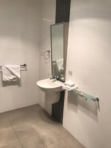 Bathroom 4, St Kilda Central Apartments, Melbourne