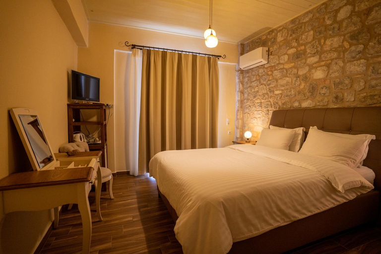 Others 3, Guesthouse Laoula, Peloponnese