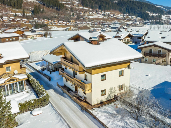 Exterior & Views 1, Apartment in Wald Near Krimml Waterfalls, Zell am See