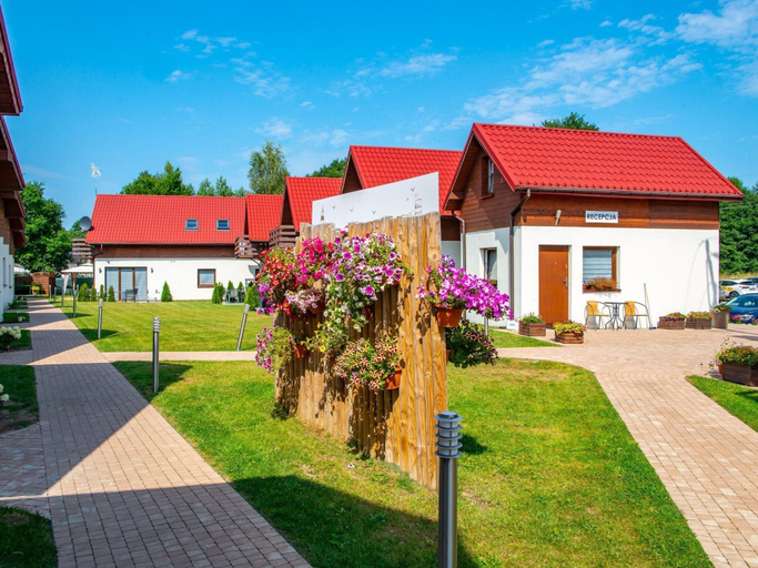 Others 1, Spacious 3-room Apartment, Summer Pool, Sławno
