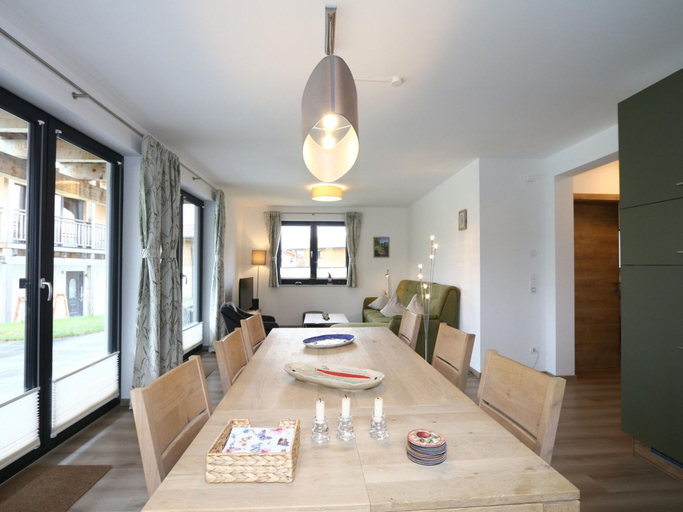 Dining 3, Chalet Max View mit Pool und Sauna, Traunstein