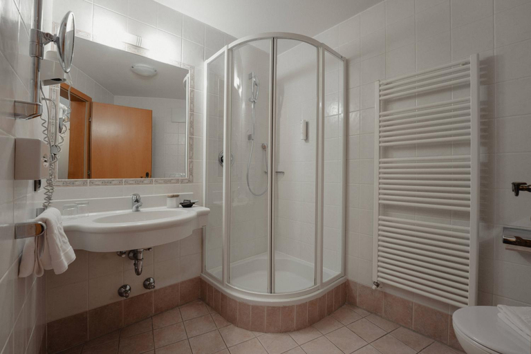 Bathroom 5, Sporthotel Alpenrose, Bolzano