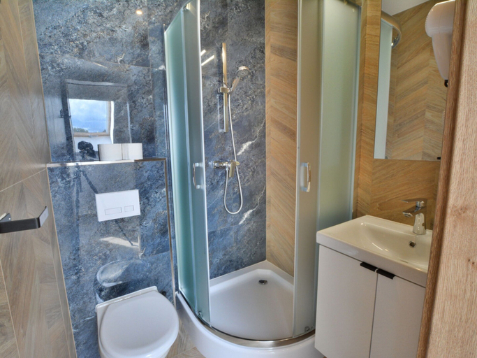 Bathroom, Holiday Apartment Very Close to the Beach, Kołobrzeg