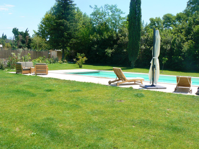 View 3, Villa charmante a Eyragues avec piscine privee, Bouches-du-Rhône