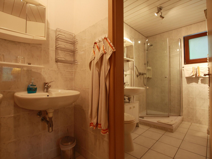Bathroom 5, Schone Ferienwohnung in Altenberg, Sächsische Schweiz-Osterzgebirge